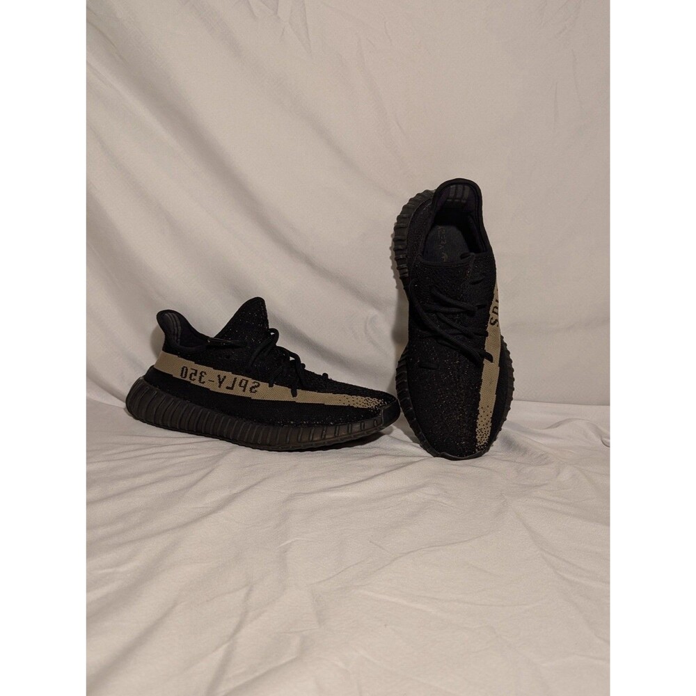 adidas Yeezy Boost 350 V2 Oreo (size 10)